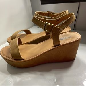Charlotte Russe Bali wedge sandals size 10